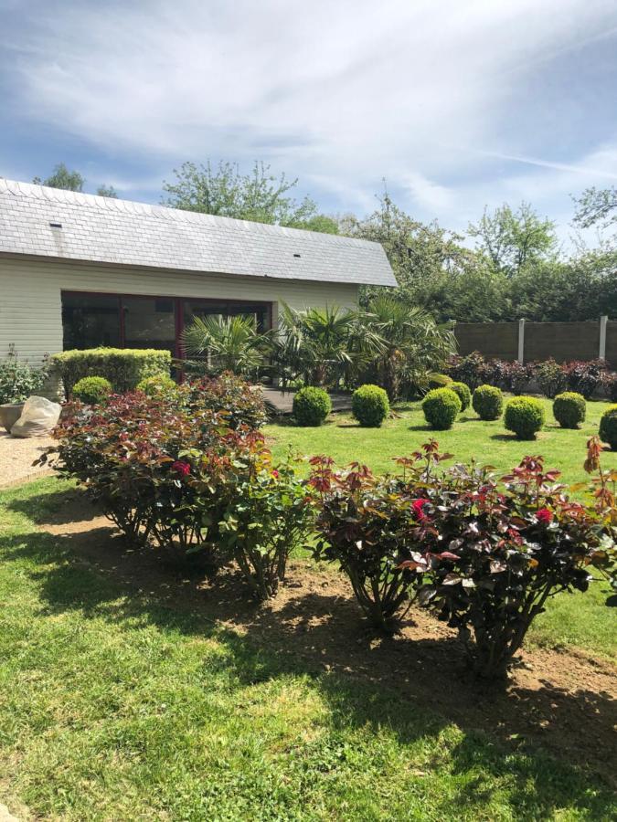 Le Jardin Des Roses Acomodação com café da manhã Gerponville Exterior foto