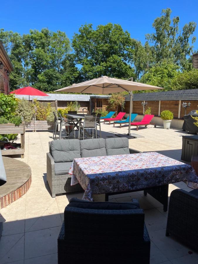 Le Jardin Des Roses Acomodação com café da manhã Gerponville Exterior foto